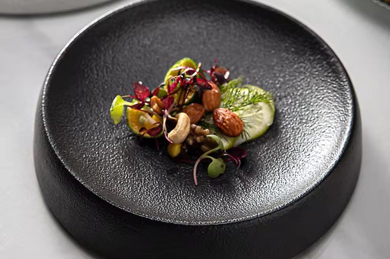 Ceramic plate manufacturer