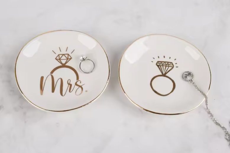 Hot selling ceramic plate (1) Hot selling ceramic plate (1)